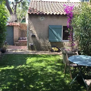 la-cassirne-maisonnette-centre-cassis-jardin.fr-provencehotel.com/