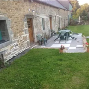 captivating-2-bed-cottage-in-kerien.inbrittany.com/