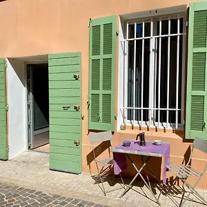 droit-au-port-par-dodo-a-cassis.fr-provencehotel.com/